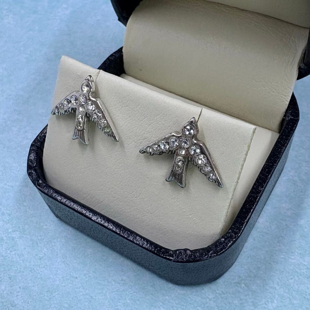 Vintage Rhinestone Bird Stud Earrings Silver Tone Swallow Dove 3/4”
